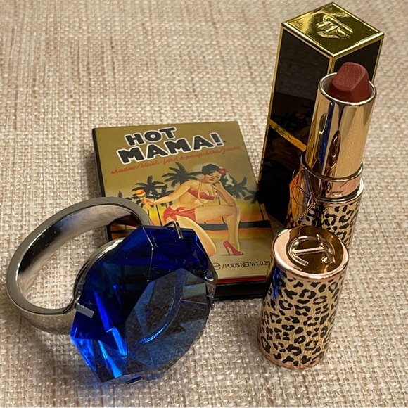 Blue Sapphire Ring Paperweight Decor - Picture 7 of 8